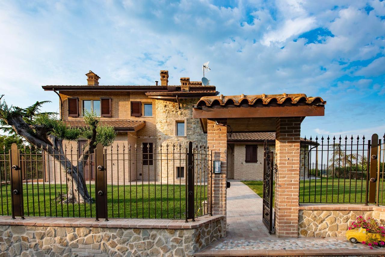 B&B Madonna Carradori Country Offagna Экстерьер фото